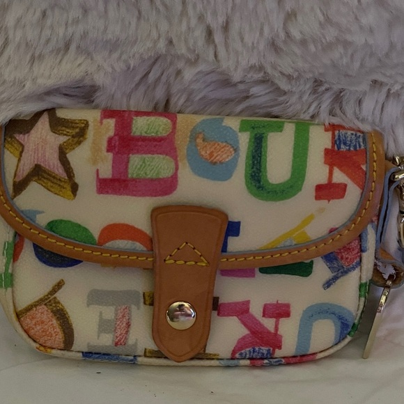 Colorful Dooney & Bourne Print Classic Pouch Wristlet - Picture 1 of 4
